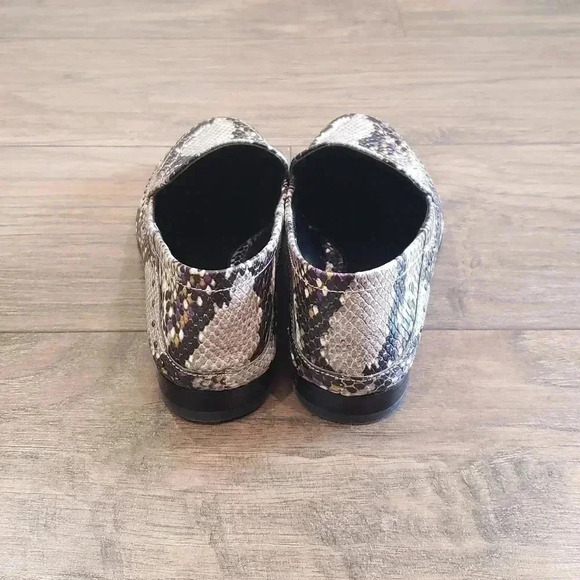 Vince Camuto Jendeya Seashell Leather Multicolor Snake Print Loafers Size 6 - Picture 6 of 9